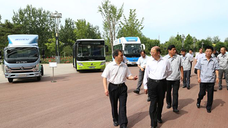 中國汽車工程學(xué)會理事長李駿院士一行到北汽集團調(diào)研